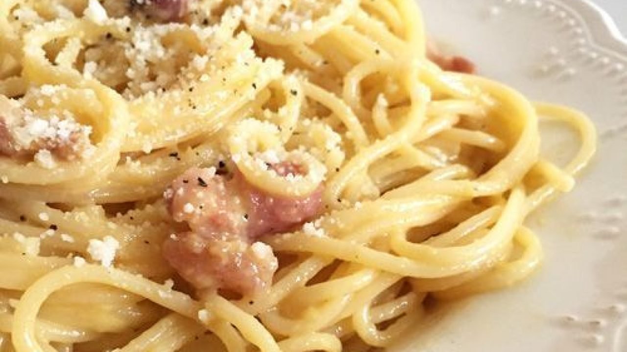 Receta fácil de espaguetis a la carbonara con Thermomix: delicia italiana en tu hogar