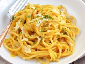 Receta de espaguetis con calabaza y coliflor