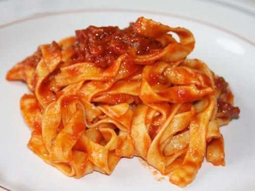 Espaguetis con chorizo picante